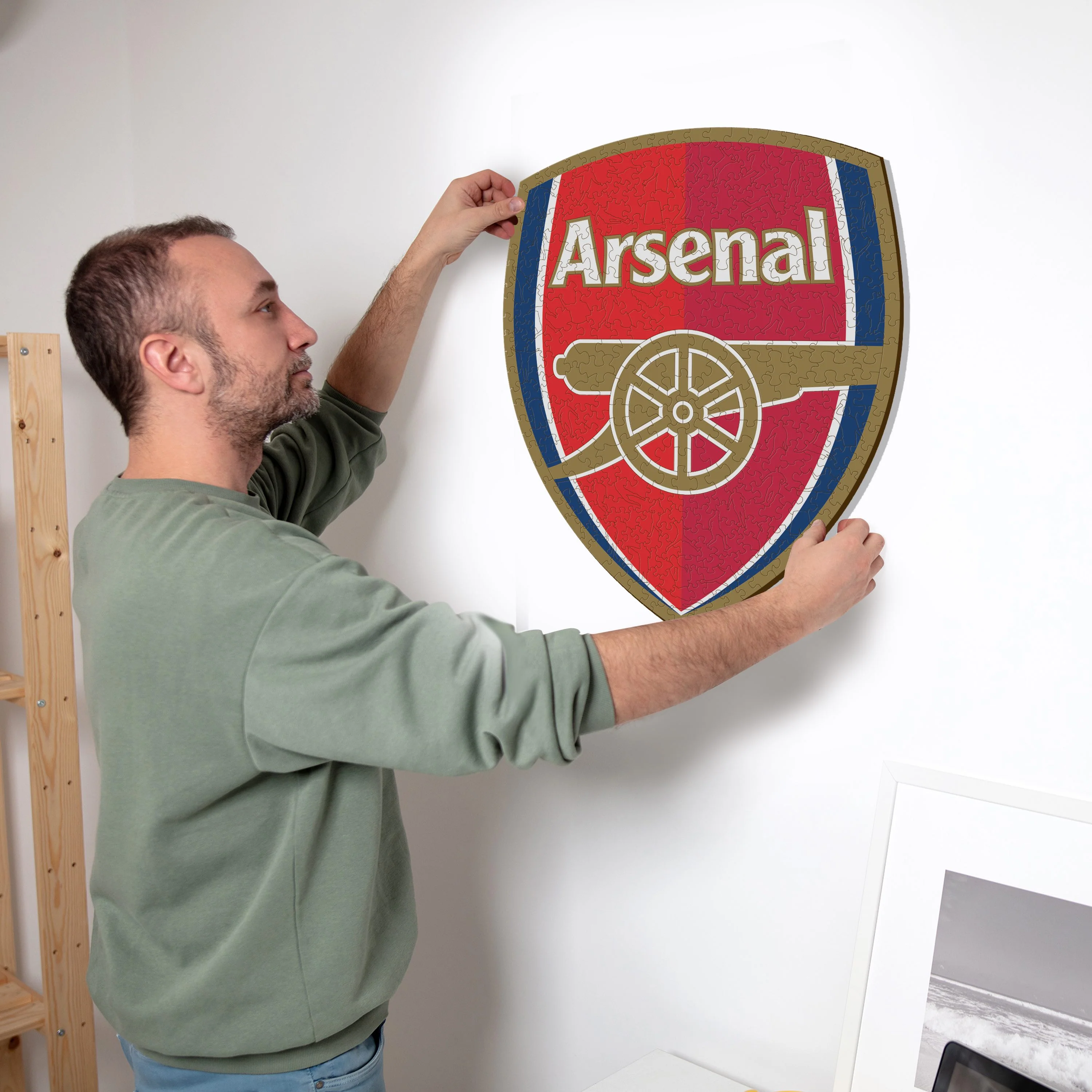 Arsenal FC® Logo - Wooden Puzzle - Image 5