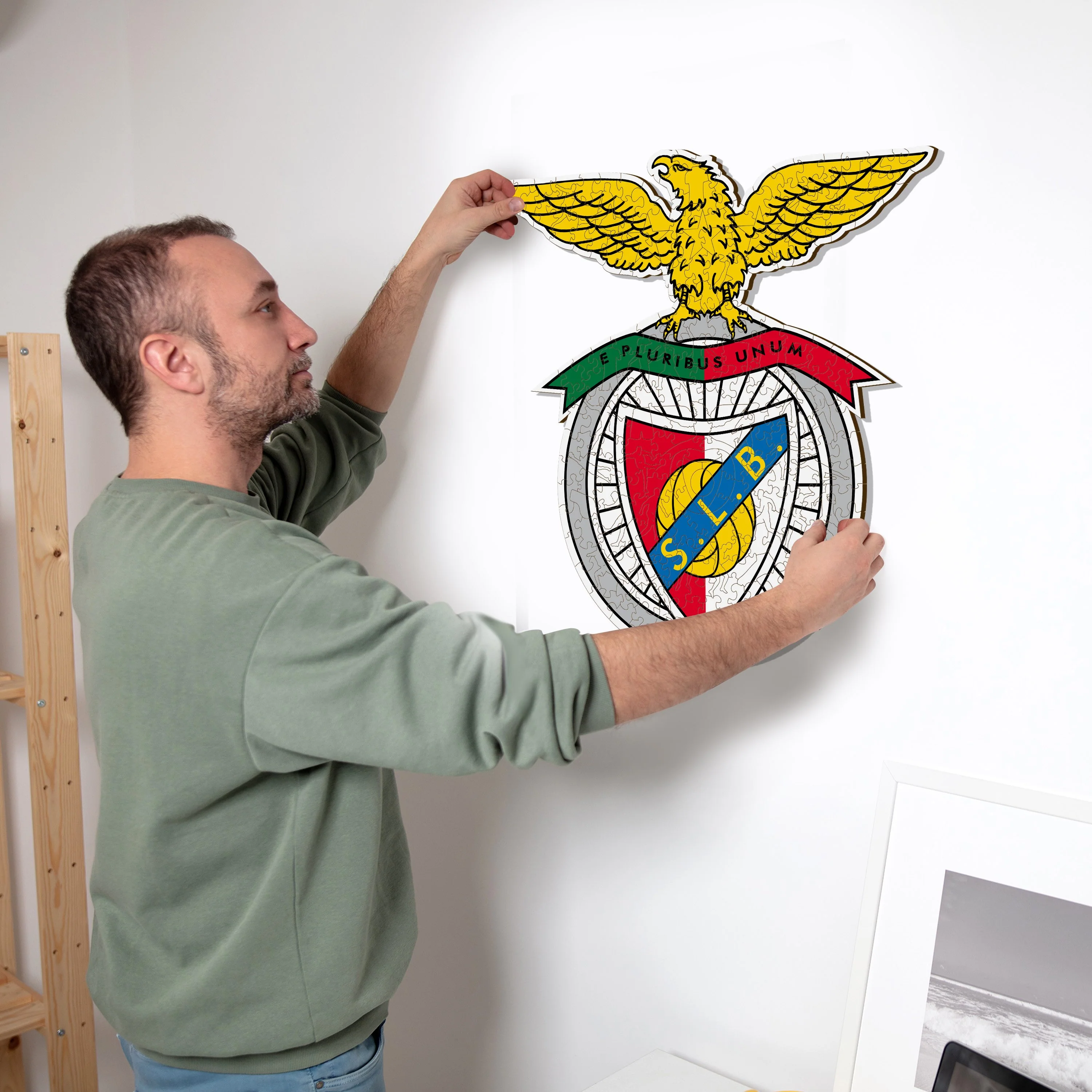 SL Benfica® Logo - Wooden Puzzle - Image 5